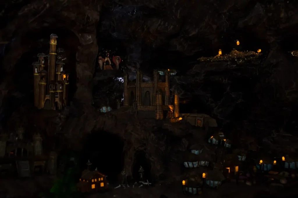 Выставка Мир Героев