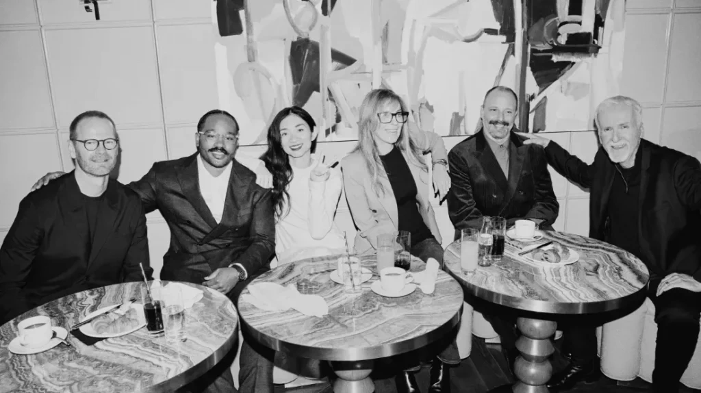 Кэмерон, Куглер, Бигелоу, Чжао