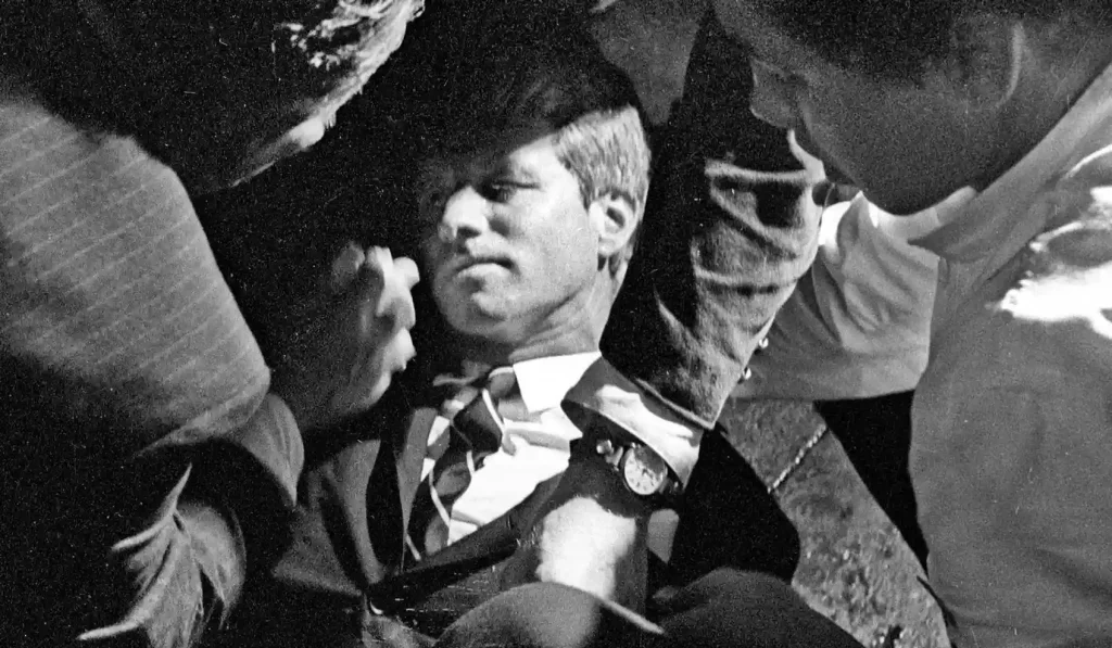 Сенатор Роберт Кеннеди