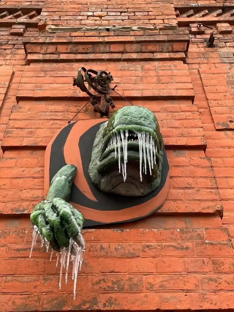 Выставка Мир Героев